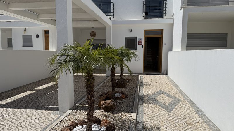 Terraço com vista para o mar