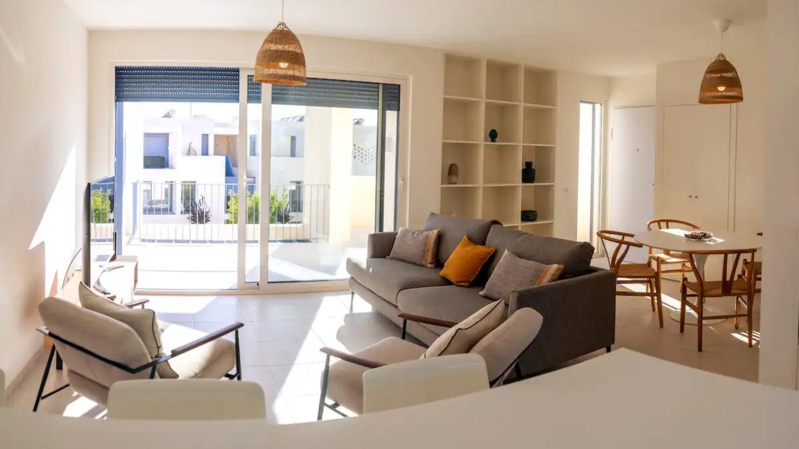 BS House Cabanas Tavira — casa com piscina no terraço junto à praia